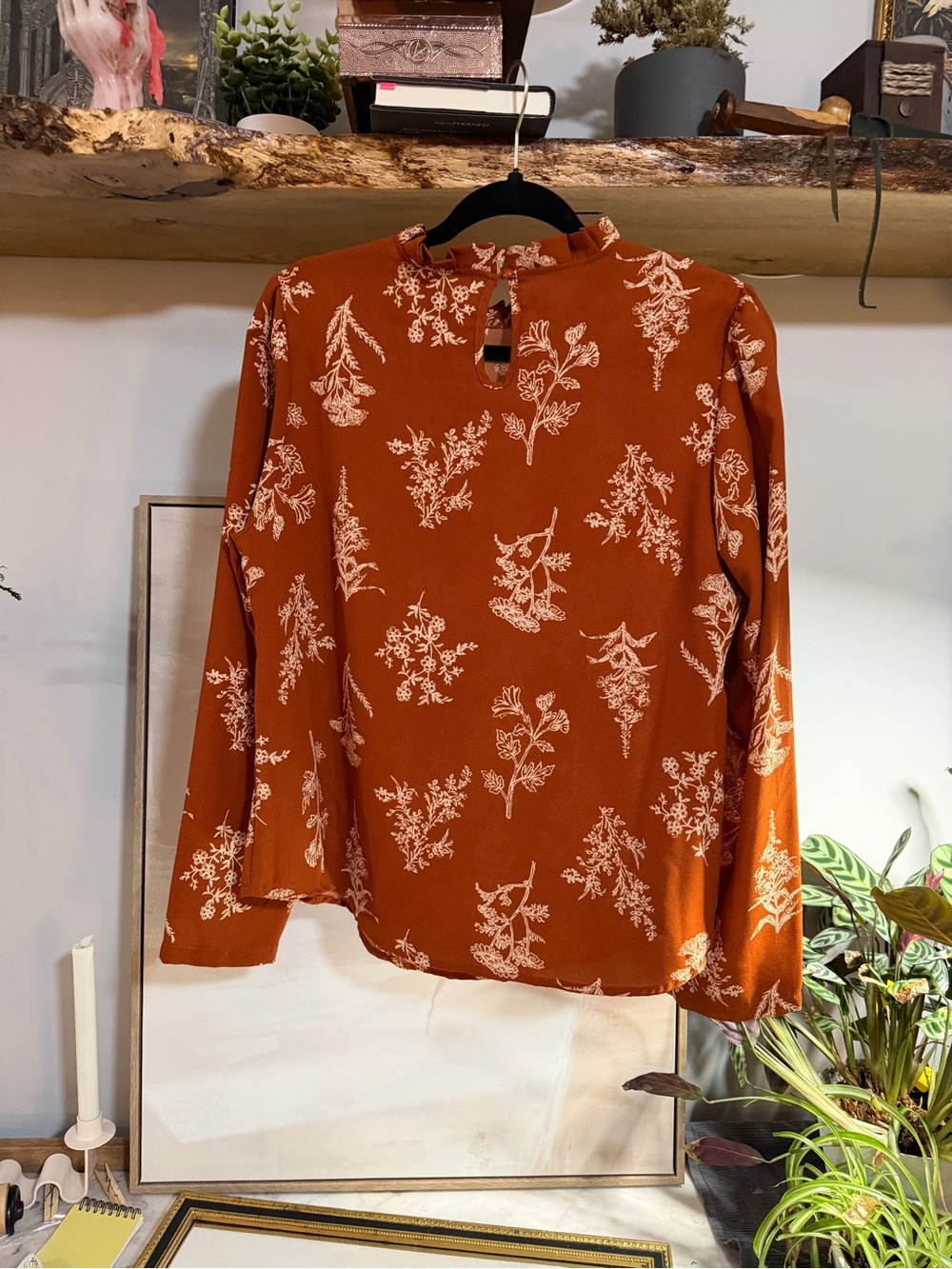 Rust Floral Long-Sleeve Women's Top with Pleated High Keyhole Neck - Picture 4 of 8